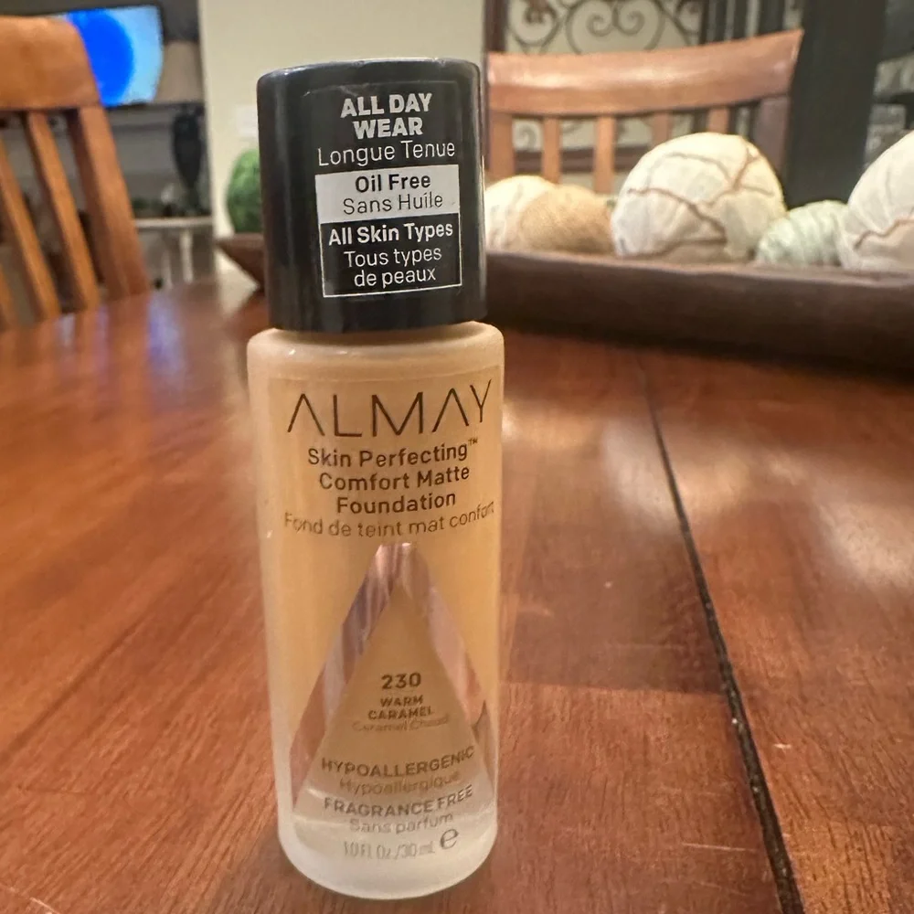 Almay Skin Perfecting‎ Comfort Matte Foundation Liquid Makeup, 230 Warm Caramel